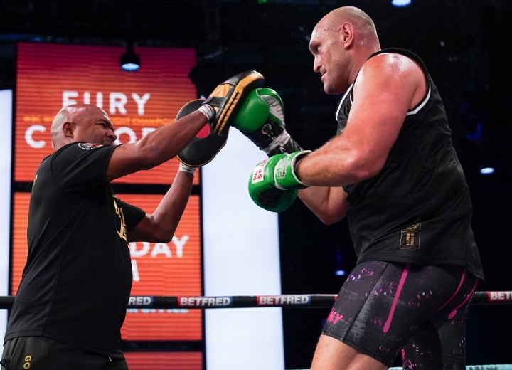 Fury vs usyk twitter live stream Usyk vs tyson fury ring walk